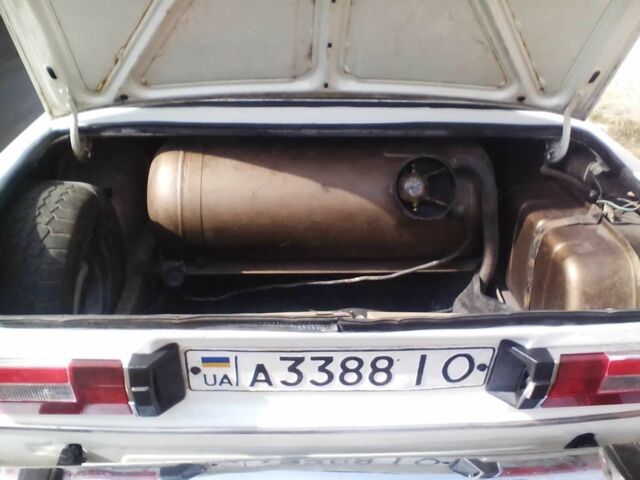Білий ВАЗ 2106, об'ємом двигуна 1.3 л та пробігом 95 тис. км за 950 $, фото 3 на Automoto.ua