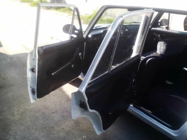 Білий ВАЗ 2106, об'ємом двигуна 1.3 л та пробігом 95 тис. км за 950 $, фото 19 на Automoto.ua