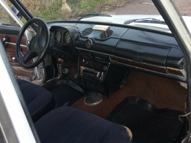 Белый ВАЗ 2106, объемом двигателя 1.3 л и пробегом 330 тыс. км за 400 $, фото 16 на Automoto.ua