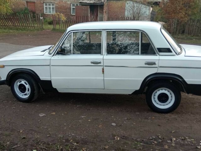 Белый ВАЗ 2106, объемом двигателя 1.3 л и пробегом 330 тыс. км за 400 $, фото 4 на Automoto.ua