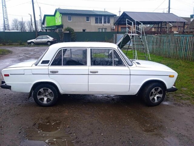 Белый ВАЗ 2106, объемом двигателя 0 л и пробегом 180 тыс. км за 1000 $, фото 2 на Automoto.ua