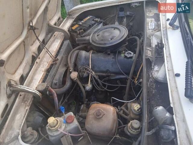 Белый ВАЗ 2106, объемом двигателя 1.3 л и пробегом 300 тыс. км за 450 $, фото 1 на Automoto.ua