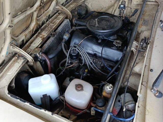 Белый ВАЗ 2106, объемом двигателя 0 л и пробегом 70 тыс. км за 261 $, фото 5 на Automoto.ua