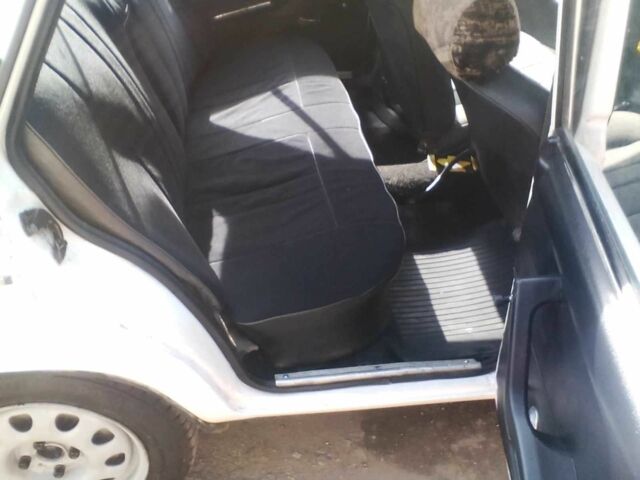 Білий ВАЗ 2106, об'ємом двигуна 1.3 л та пробігом 95 тис. км за 950 $, фото 6 на Automoto.ua