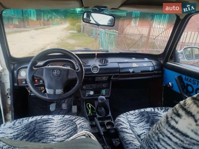 Білий ВАЗ 2106, об'ємом двигуна 1.6 л та пробігом 11 тис. км за 650 $, фото 4 на Automoto.ua