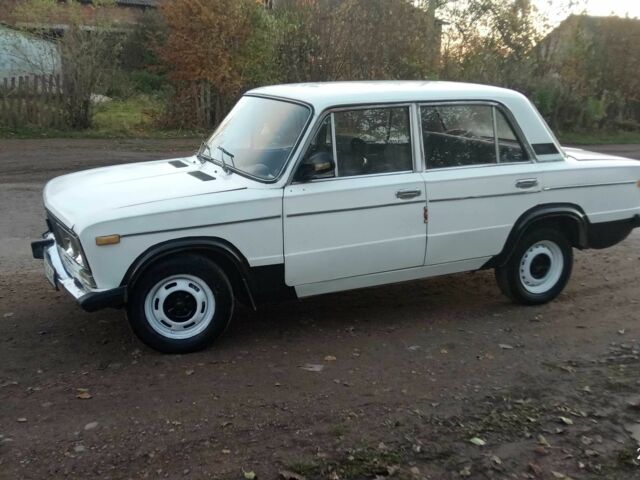 Белый ВАЗ 2106, объемом двигателя 1.3 л и пробегом 330 тыс. км за 400 $, фото 3 на Automoto.ua