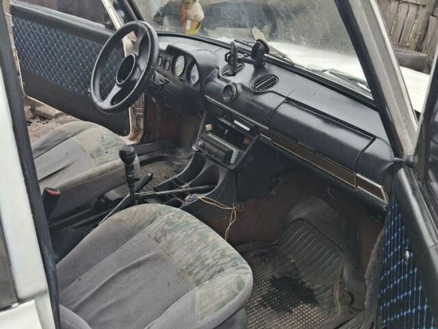 Белый ВАЗ 2106, объемом двигателя 0 л и пробегом 300 тыс. км за 761 $, фото 3 на Automoto.ua