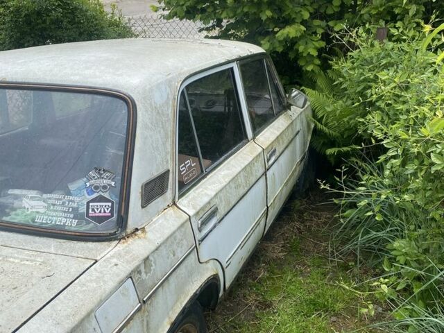 Белый ВАЗ 2106, объемом двигателя 1.5 л и пробегом 300 тыс. км за 284 $, фото 2 на Automoto.ua