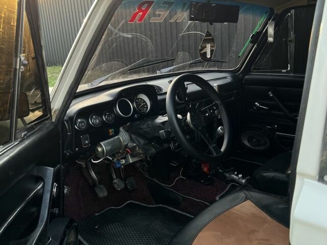 Білий ВАЗ 2106, об'ємом двигуна 1.7 л та пробігом 79 тис. км за 1650 $, фото 9 на Automoto.ua
