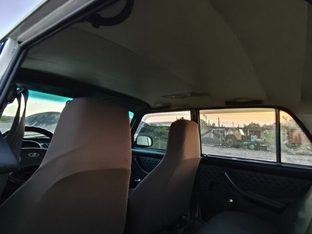 Белый ВАЗ 2106, объемом двигателя 1.6 л и пробегом 100 тыс. км за 999 $, фото 23 на Automoto.ua