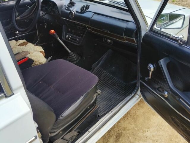ВАЗ 2106 1986 в Черткове на Automoto.ua Белый ВАЗ 2106, объемом двигателя 0 л и пробегом 96 тыс. км за 650 $, фото 5 на Automoto.ua