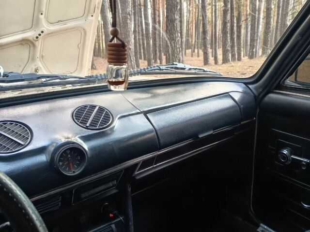 Білий ВАЗ 2106, об'ємом двигуна 1.6 л та пробігом 140 тис. км за 641 $, фото 6 на Automoto.ua