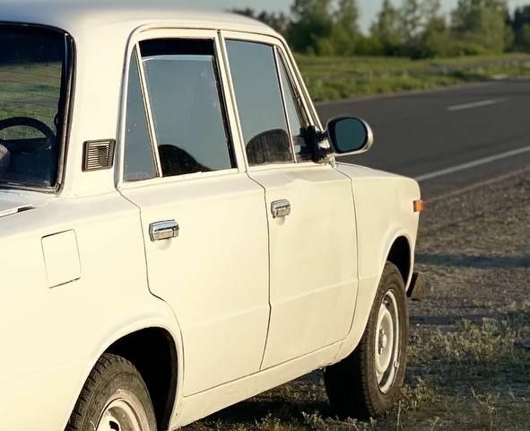 Білий ВАЗ 2106, об'ємом двигуна 0.13 л та пробігом 75 тис. км за 567 $, фото 5 на Automoto.ua