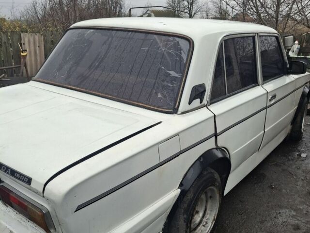Белый ВАЗ 2106, объемом двигателя 0 л и пробегом 300 тыс. км за 761 $, фото 2 на Automoto.ua