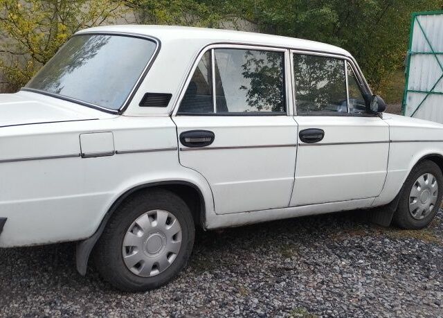 Белый ВАЗ 2106, объемом двигателя 1.5 л и пробегом 100 тыс. км за 476 $, фото 3 на Automoto.ua