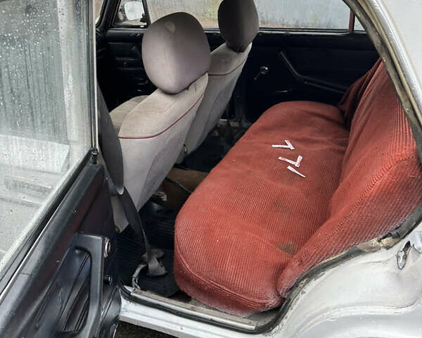 Білий ВАЗ 2106, об'ємом двигуна 1.3 л та пробігом 200 тис. км за 550 $, фото 5 на Automoto.ua