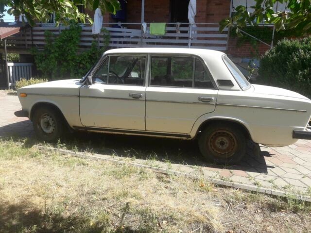 Белый ВАЗ 2106, объемом двигателя 2 л и пробегом 200 тыс. км за 1500 $, фото 2 на Automoto.ua