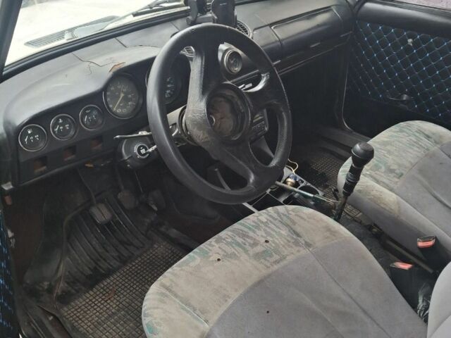 Белый ВАЗ 2106, объемом двигателя 0 л и пробегом 300 тыс. км за 761 $, фото 5 на Automoto.ua