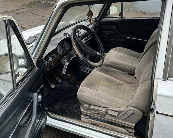 Білий ВАЗ 2106, об'ємом двигуна 1.3 л та пробігом 200 тис. км за 550 $, фото 4 на Automoto.ua