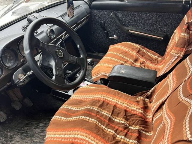 Білий ВАЗ 2106, об'ємом двигуна 1.3 л та пробігом 3 тис. км за 500 $, фото 6 на Automoto.ua