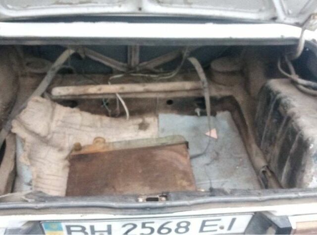 Белый ВАЗ 2106, объемом двигателя 1.2 л и пробегом 10 тыс. км за 286 $, фото 5 на Automoto.ua