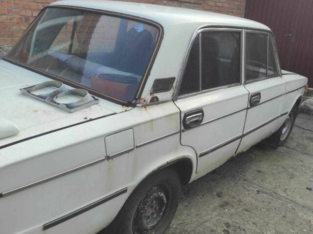 Белый ВАЗ 2106, объемом двигателя 1.3 л и пробегом 47 тыс. км за 300 $, фото 1 на Automoto.ua