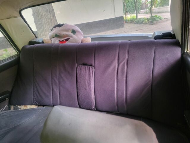 Белый ВАЗ 2106, объемом двигателя 1 л и пробегом 52 тыс. км за 378 $, фото 5 на Automoto.ua