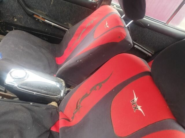 Белый ВАЗ 2106, объемом двигателя 1 л и пробегом 100 тыс. км за 355 $, фото 5 на Automoto.ua