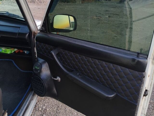 Белый ВАЗ 2106, объемом двигателя 1.6 л и пробегом 100 тыс. км за 999 $, фото 22 на Automoto.ua