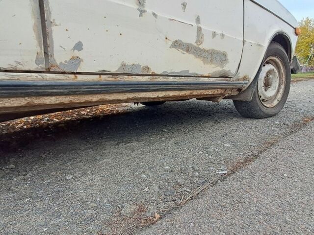 Белый ВАЗ 2106, объемом двигателя 0 л и пробегом 111 тыс. км за 1000 $, фото 4 на Automoto.ua