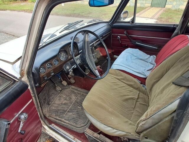 Белый ВАЗ 2106, объемом двигателя 0 л и пробегом 111 тыс. км за 1000 $, фото 5 на Automoto.ua