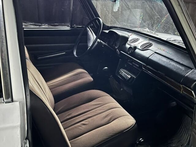 Белый ВАЗ 2106, объемом двигателя 1.3 л и пробегом 40 тыс. км за 360 $, фото 3 на Automoto.ua