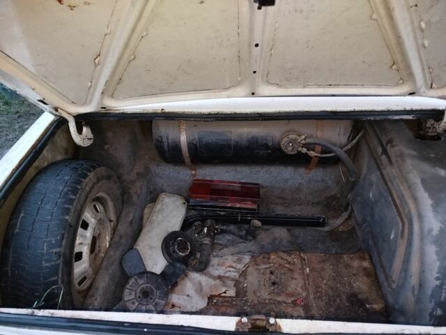 Білий ВАЗ 2106, об'ємом двигуна 0 л та пробігом 1000 тис. км за 285 $, фото 2 на Automoto.ua