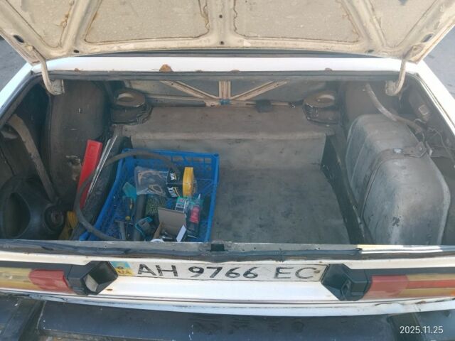 Белый ВАЗ 2106, объемом двигателя 0 л и пробегом 300 тыс. км за 612 $, фото 6 на Automoto.ua