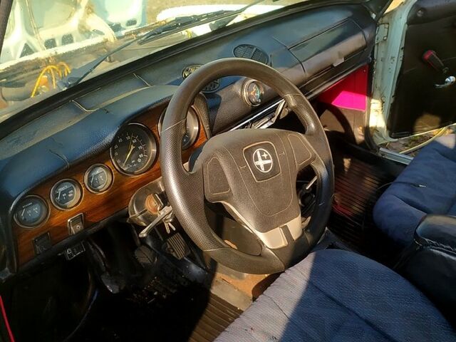 Белый ВАЗ 2106, объемом двигателя 1.6 л и пробегом 100 тыс. км за 600 $, фото 9 на Automoto.ua