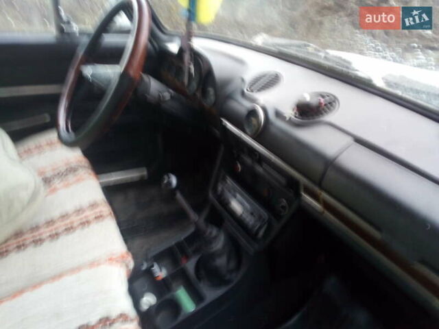 Белый ВАЗ 2106, объемом двигателя 1.6 л и пробегом 300 тыс. км за 450 $, фото 2 на Automoto.ua