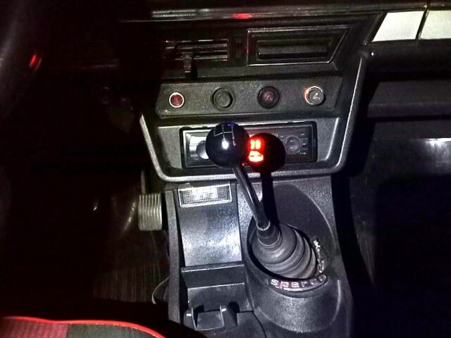 Белый ВАЗ 2106, объемом двигателя 1.3 л и пробегом 100 тыс. км за 1300 $, фото 3 на Automoto.ua