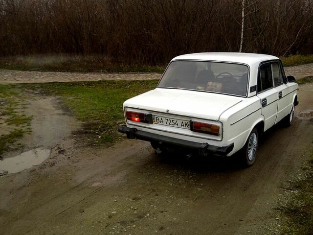 Белый ВАЗ 2106, объемом двигателя 1.3 л и пробегом 220 тыс. км за 650 $, фото 2 на Automoto.ua