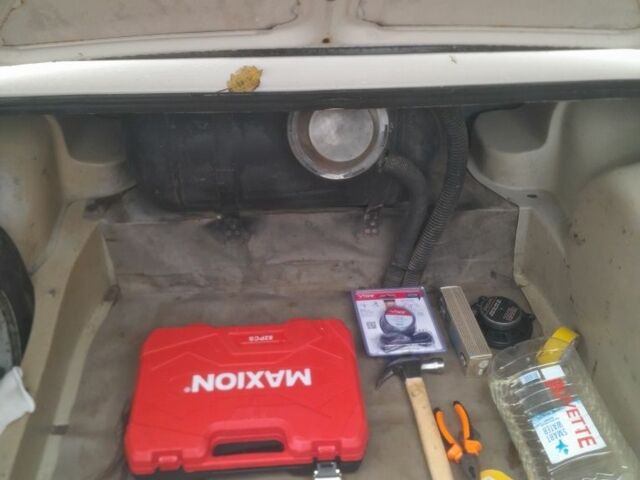 Білий ВАЗ 2106, об'ємом двигуна 1 л та пробігом 32 тис. км за 1190 $, фото 6 на Automoto.ua