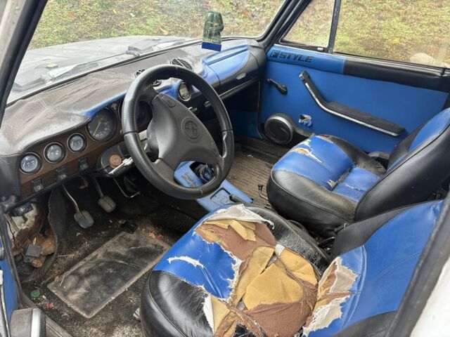 Белый ВАЗ 2106, объемом двигателя 0 л и пробегом 200 тыс. км за 239 $, фото 9 на Automoto.ua