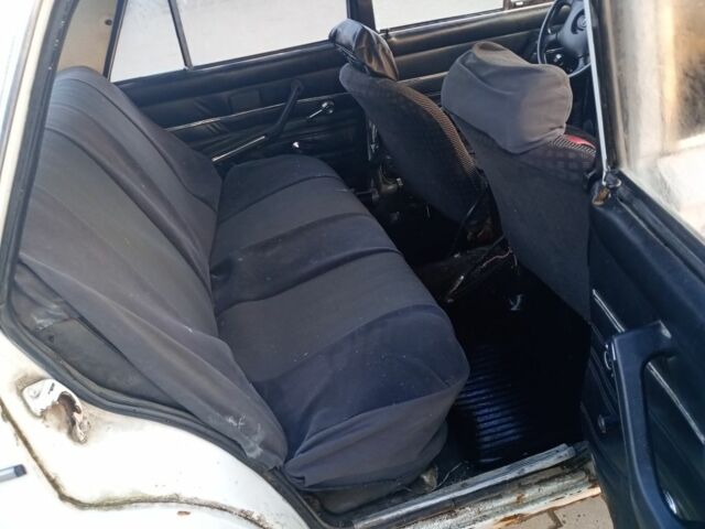 Белый ВАЗ 2106, объемом двигателя 0 л и пробегом 11 тыс. км за 700 $, фото 4 на Automoto.ua