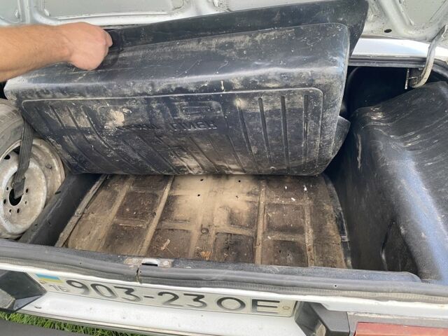 Белый ВАЗ 2106, объемом двигателя 0 л и пробегом 30 тыс. км за 600 $, фото 4 на Automoto.ua