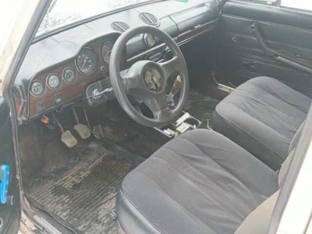 Білий ВАЗ 2106, об'ємом двигуна 1 л та пробігом 30 тис. км за 641 $, фото 4 на Automoto.ua