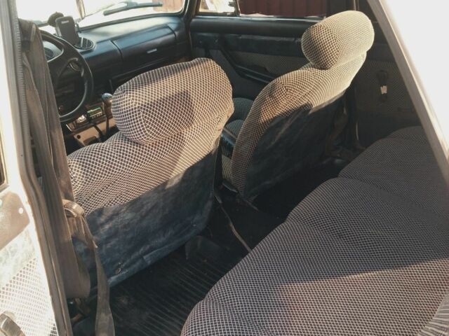 Белый ВАЗ 2106, объемом двигателя 1.6 л и пробегом 60 тыс. км за 850 $, фото 4 на Automoto.ua