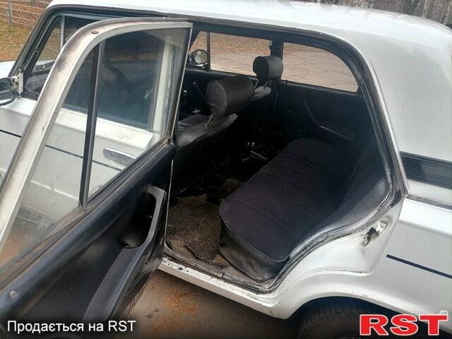 Белый ВАЗ 2106, объемом двигателя 13 л и пробегом 0 тыс. км за 600 $, фото 6 на Automoto.ua