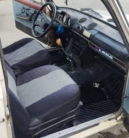 Белый ВАЗ 2106, объемом двигателя 1.5 л и пробегом 100 тыс. км за 500 $, фото 3 на Automoto.ua