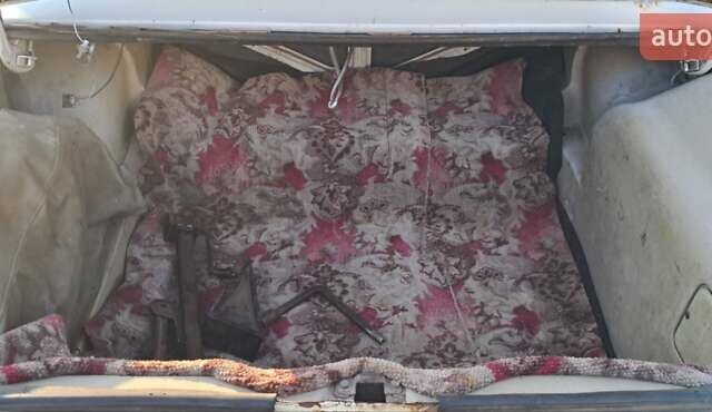 Білий ВАЗ 2106, об'ємом двигуна 1.3 л та пробігом 74 тис. км за 750 $, фото 7 на Automoto.ua