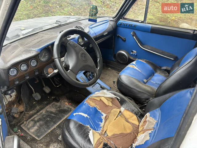 Білий ВАЗ 2106, об'ємом двигуна 1.5 л та пробігом 200 тис. км за 236 $, фото 7 на Automoto.ua