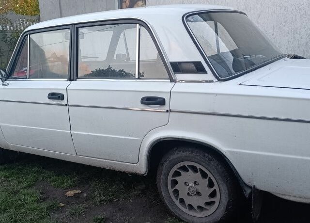 Белый ВАЗ 2106, объемом двигателя 3 л и пробегом 90 тыс. км за 800 $, фото 4 на Automoto.ua