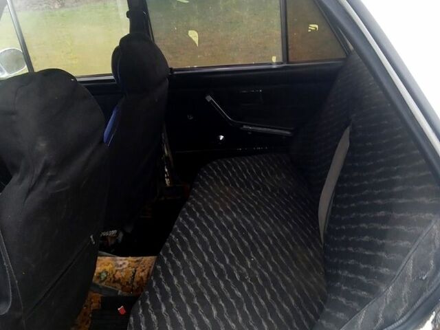 Белый ВАЗ 2106, объемом двигателя 1.3 л и пробегом 220 тыс. км за 650 $, фото 7 на Automoto.ua